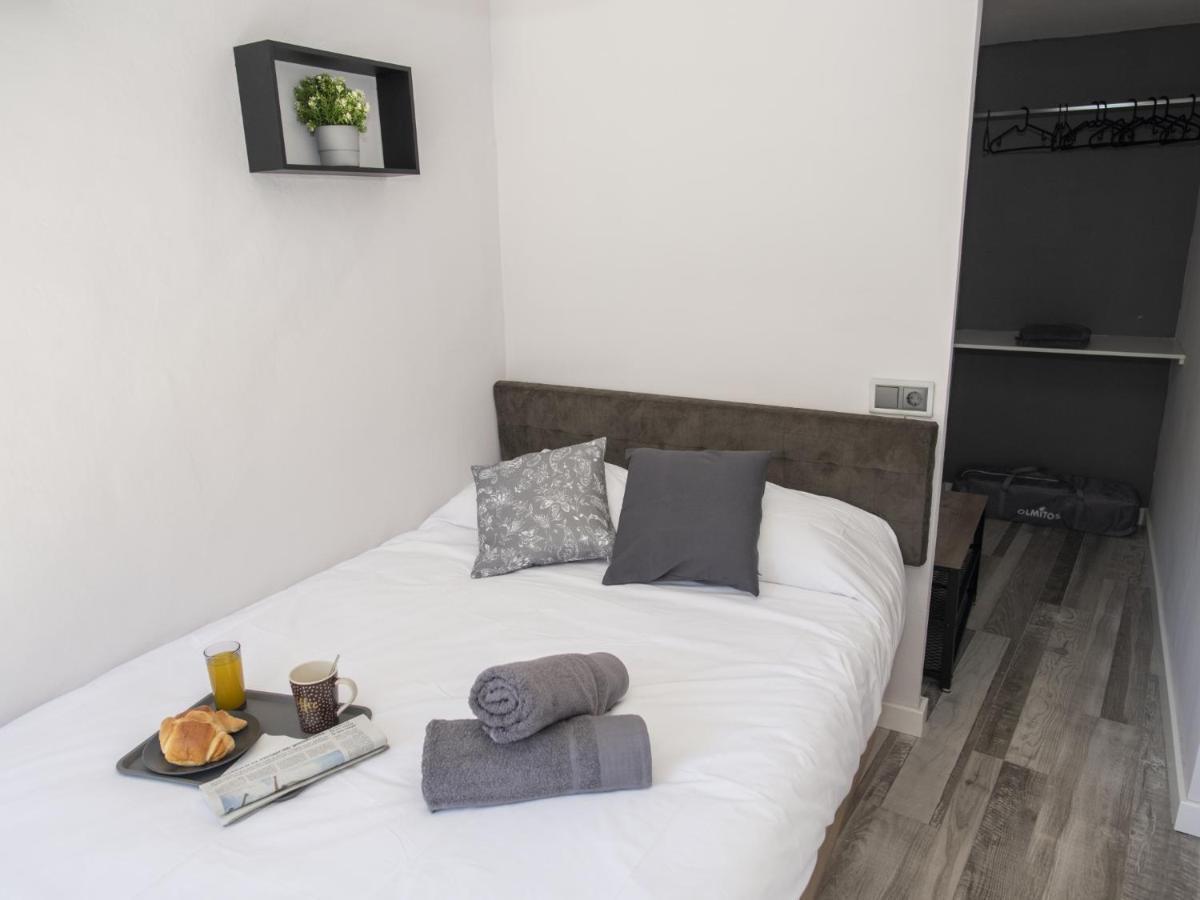 Elegante Apartamento Para 5 En El Centro De Caceres Con Wifi Exterior photo
